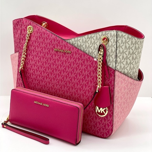 Michael Kors Handbags - Michael Kors Jet Set Large Chain
Tote and Wallet Set